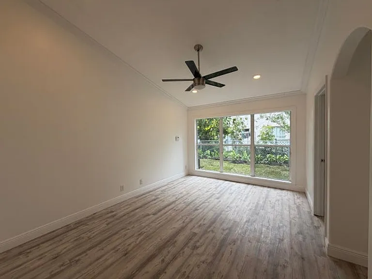 7657 Sanctuary Dr — Photo 4