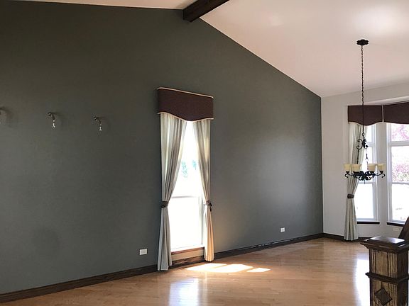 3rd image of 20500 Kingsbrook Dr