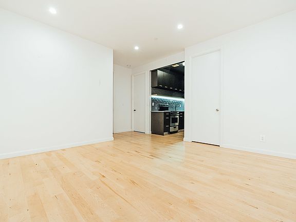 3rd image of 316 Evergreen Ave #3F