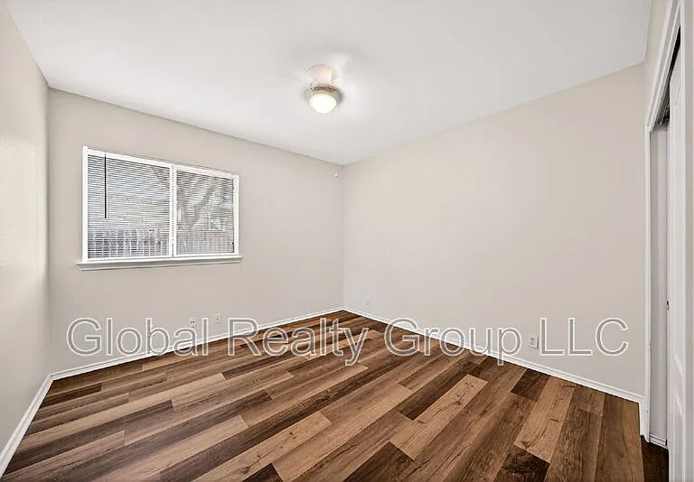 229 Spice Oak Ln — Photo 18