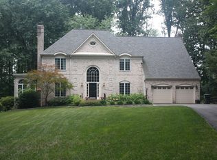 1095 McCue Ct, Great Falls, VA 22066