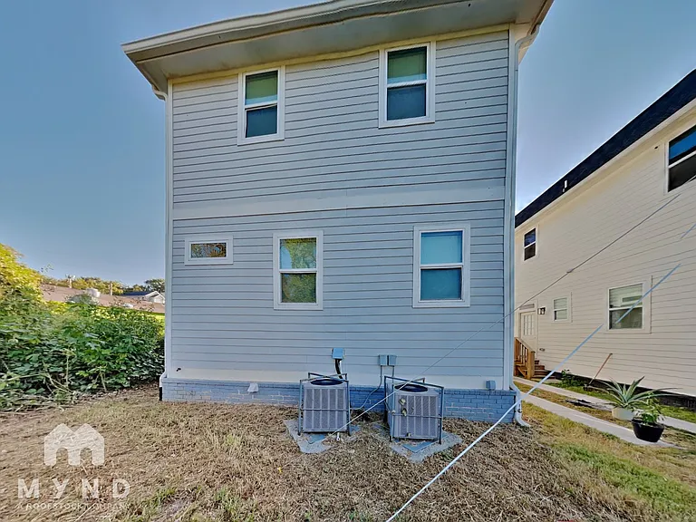 629 Windsor St SW — Photo 21
