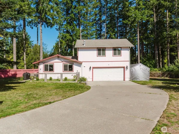 70 Tahuyeh Drive W, Bremerton, WA 98312