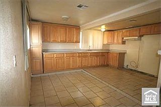5th image of 15984 Randall Ave