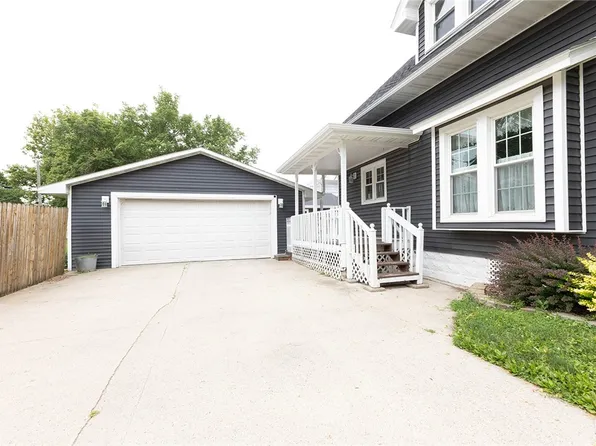 406 SW Kent St, Greenfield, IA 50849