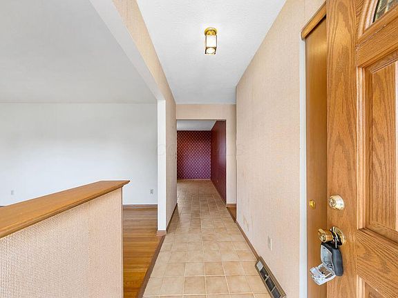 4th image of 4941 Cheviot Dr