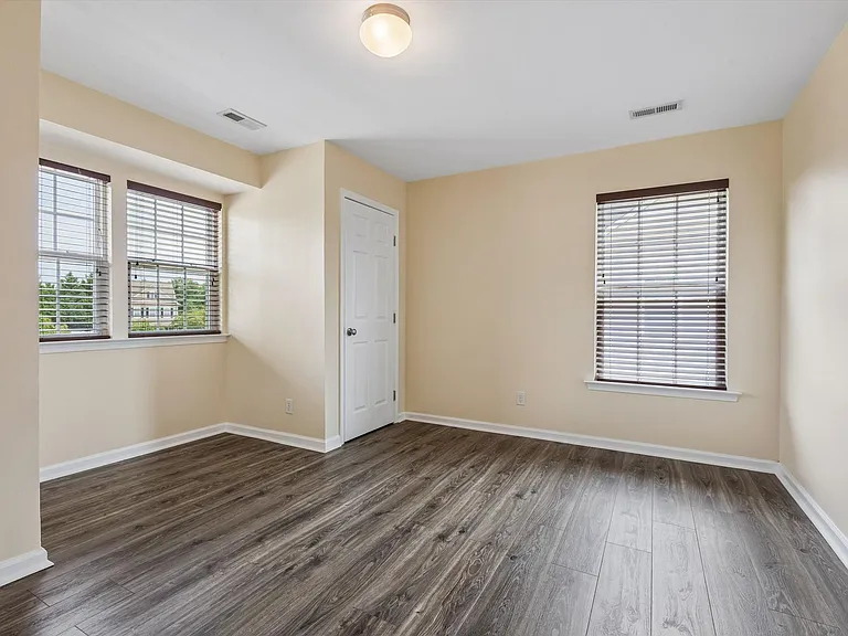 42 Kilverstone Way — Photo 22