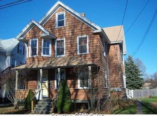 8 Coburn Ave, Mystic, CT 06355