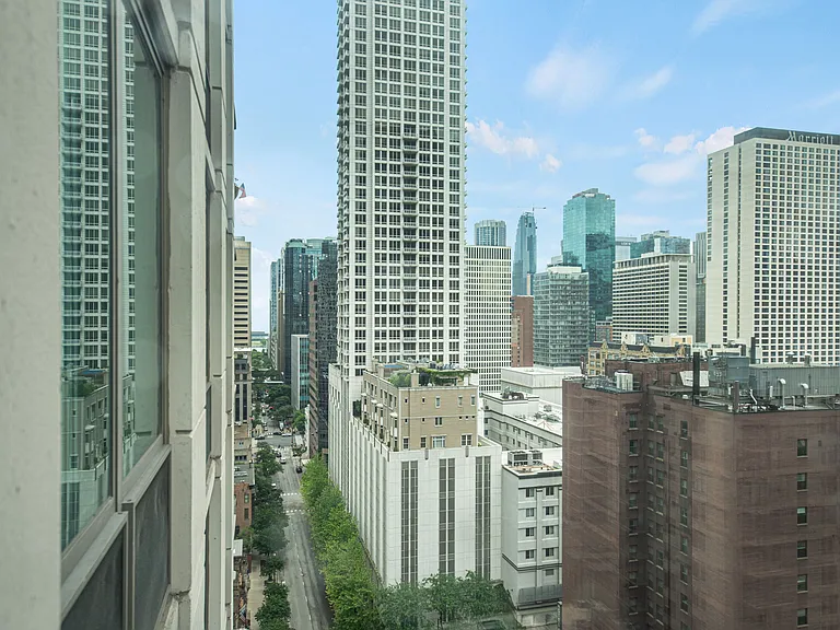 2 E Erie St #1804 — Photo 16