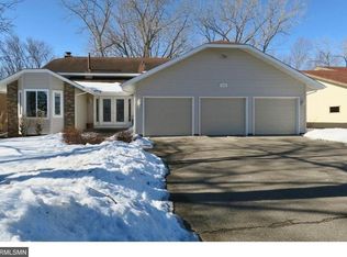 6733 Shingle Creek Dr, Minneapolis, MN 55445