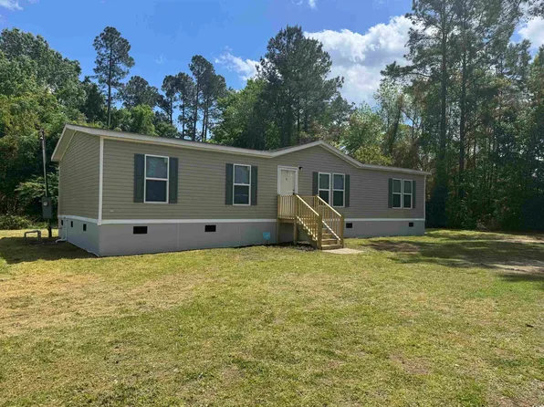 42 Hollywood Ave., Andrews, SC 29510