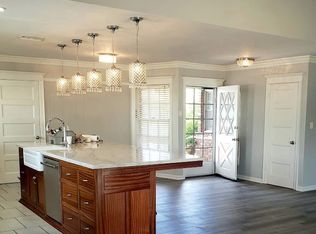 10434 Hillview Ave, Chatsworth, CA 91311