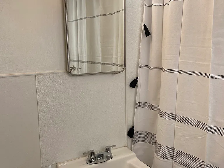 742 Belmont Ave — Photo 17