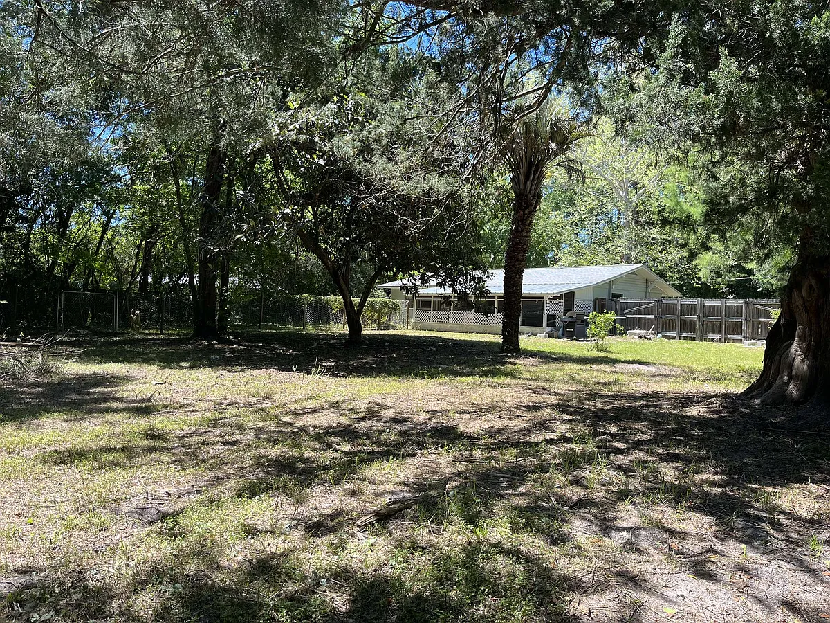 Building Photo - 17451 Southside Ct