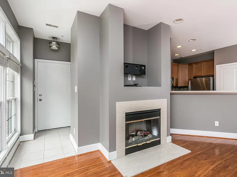 905 S Caroline St #3 — Photo 2