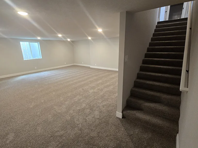 17523 Greenleaf St — Photo 25