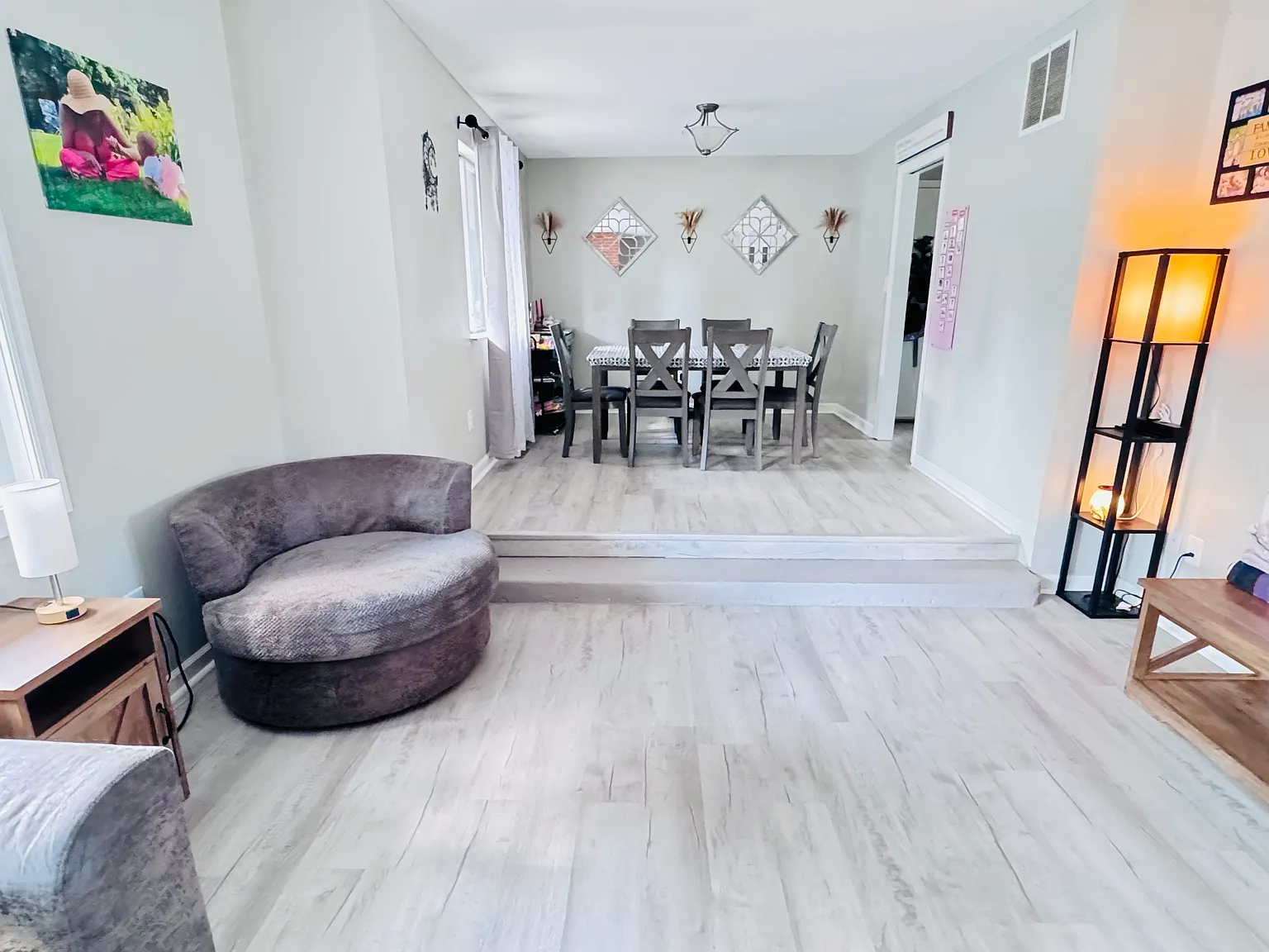 4 bed, 1809 sqft, $2,315 — Photo 2