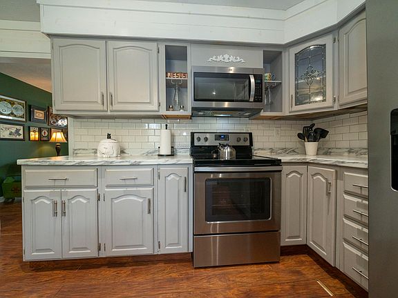4th image of 213 Barnett St