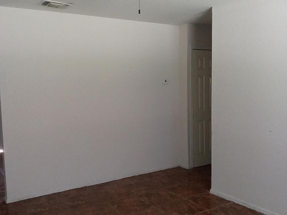 4th image of 5719 Knoll Krest Dr