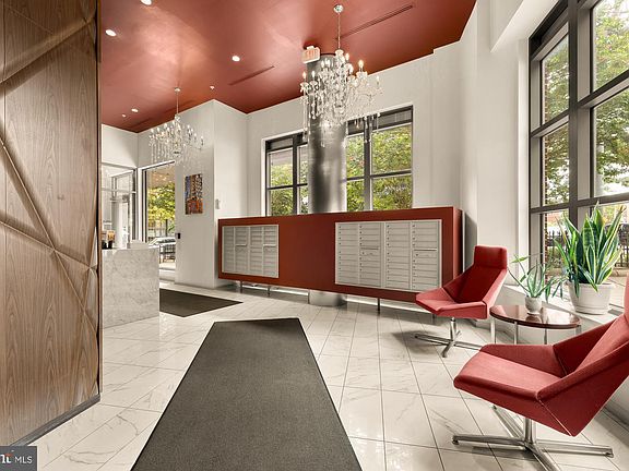 4th image of 460 New York Ave NW Unit 701