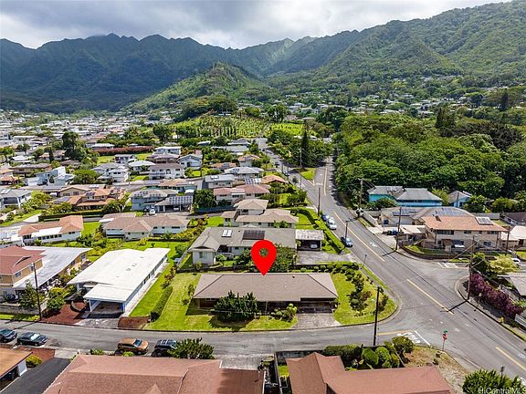 2nd image of 3312 E Manoa Rd