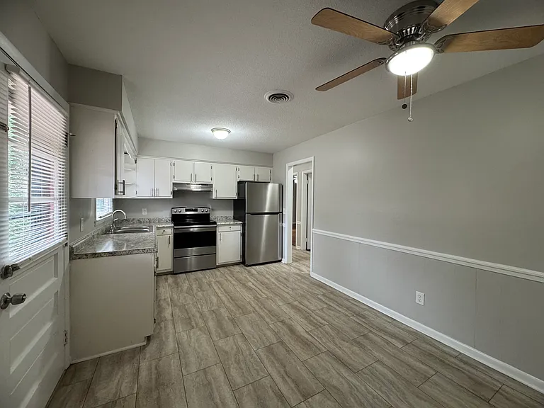 2319 Albright Dr — Photo 14