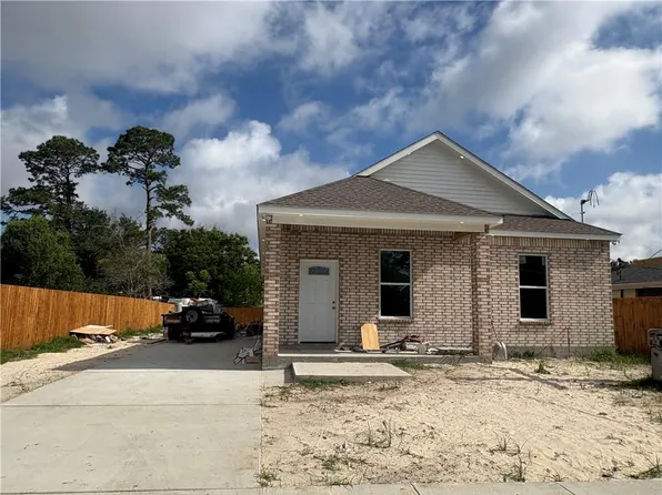 2220 Riverbend Dr, Violet, LA 70092