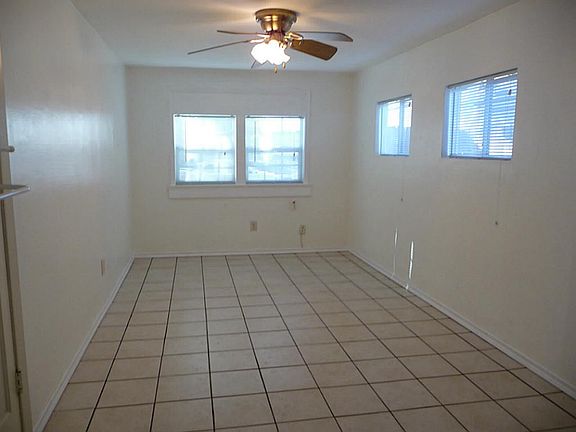 4th image of 4206 Ella Blvd