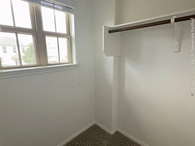 3240 E Whitestone Blvd #17 — Photo 16