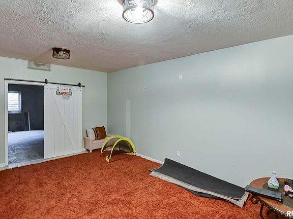 5th image of 400 N Park St