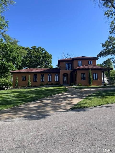 2nd image of 432 S Sappington Rd