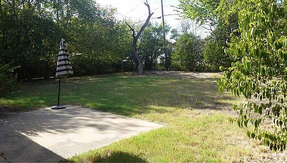 4th image of 8029 Laura St