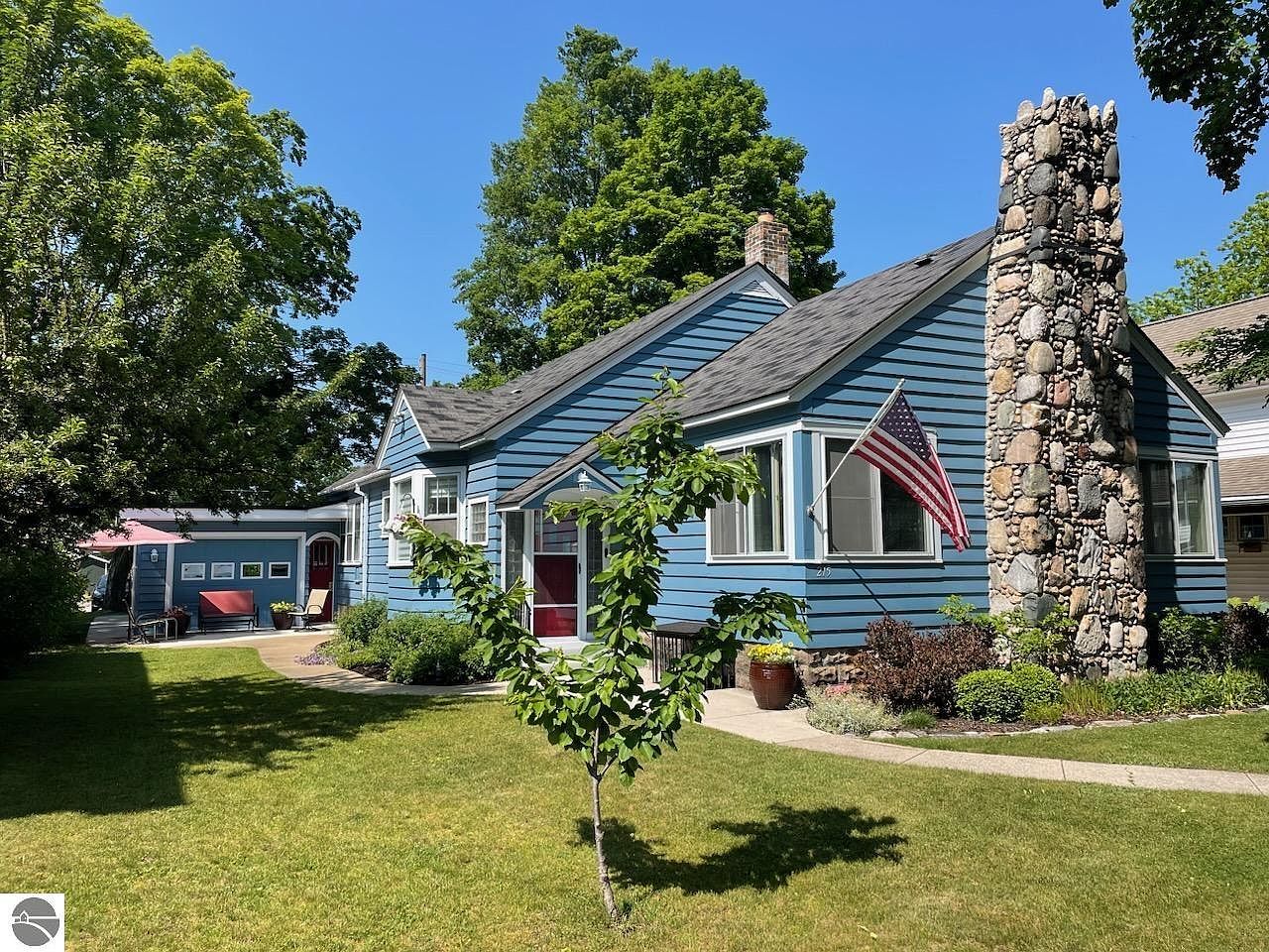 215 E 9th St, Traverse City, MI 49684 Zillow