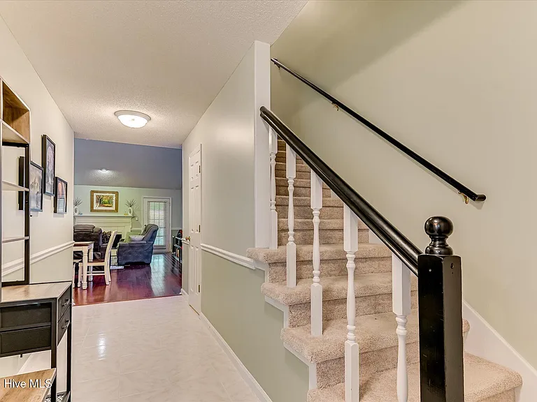 2528 Commons Trce — Photo 6