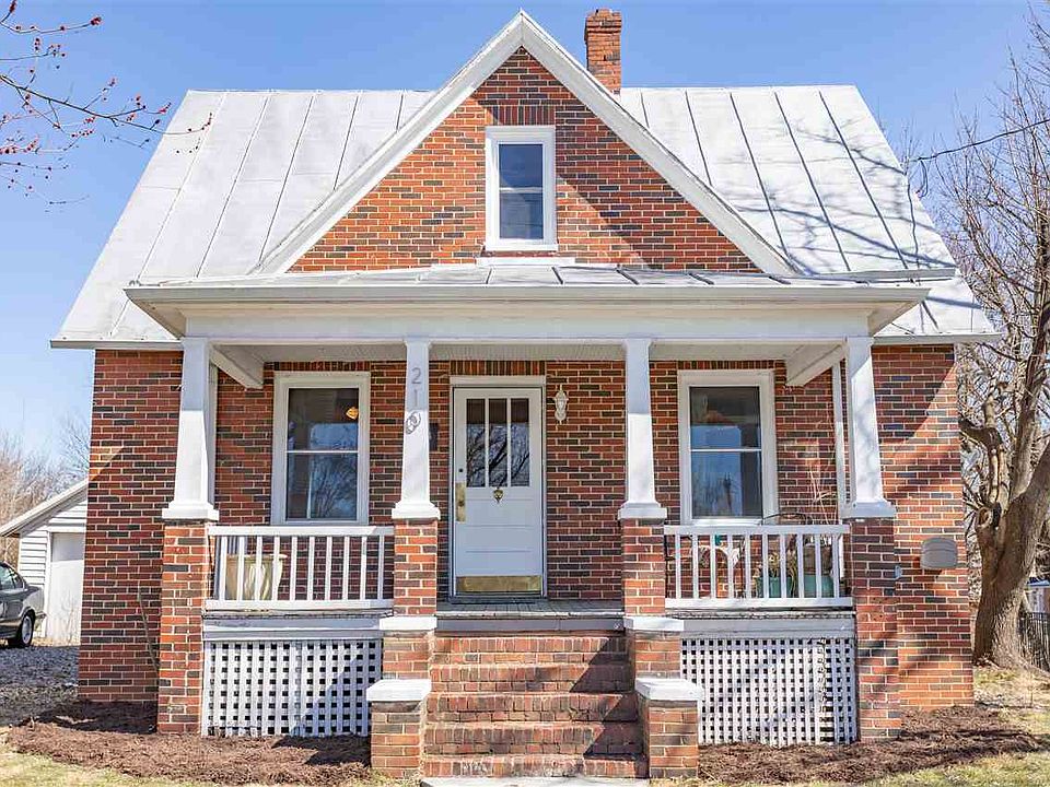 1st image of 210 Sunrise Ave