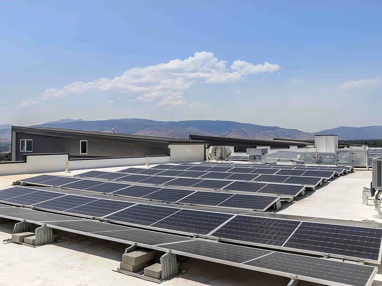 200kw Solar Array on the Roof