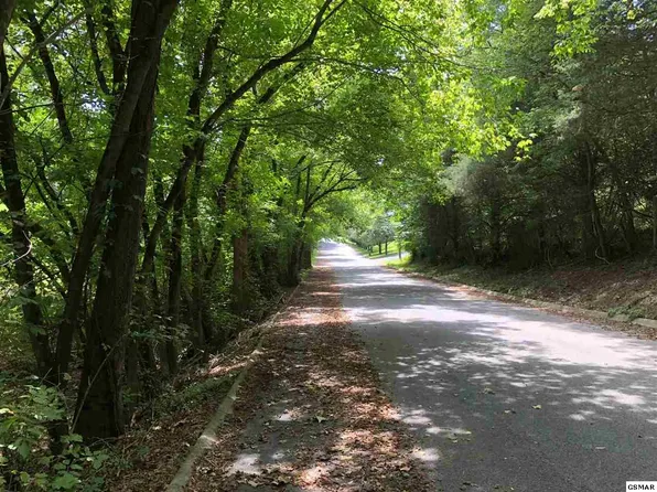 840 Delight Ln, Sevierville, TN 37876