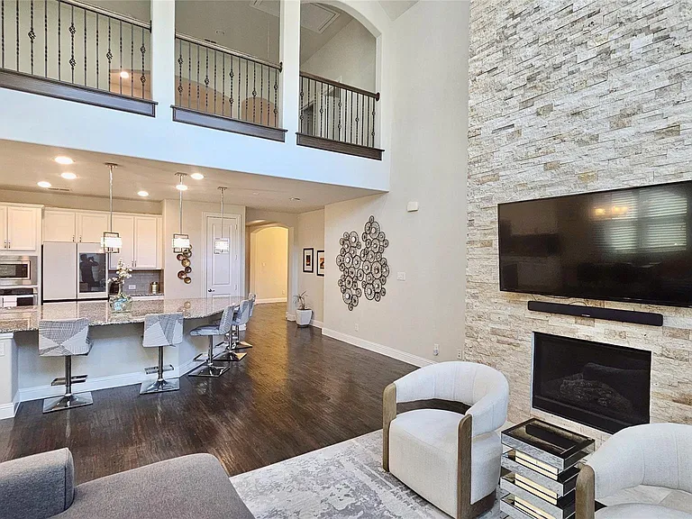 7324 Clementine Dr — Photo 4