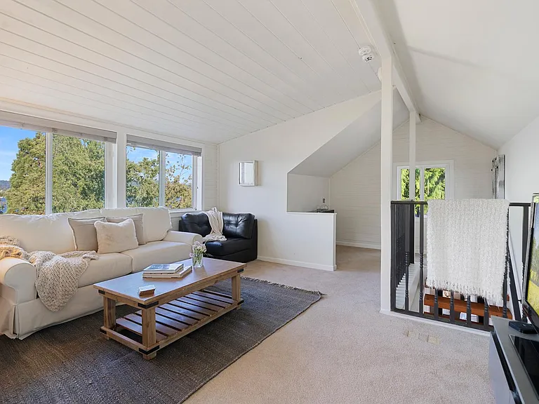 10498 Dixon Dr S — Photo 34