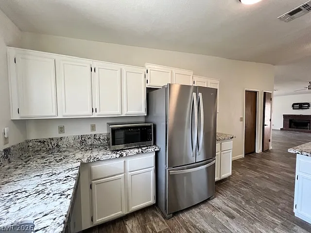 627 Del Prado Dr — Photo 5