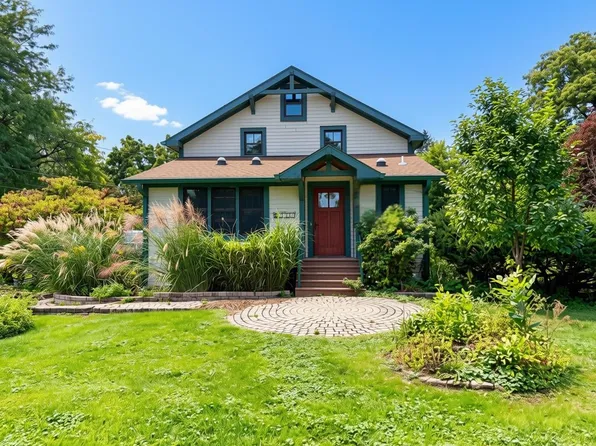 4209 Winnequah Rd, Monona, WI 53716