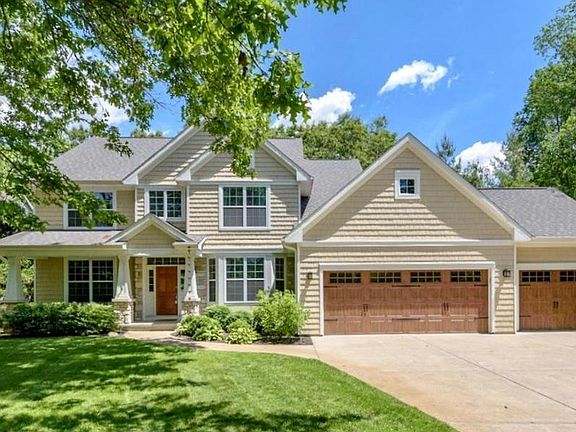 3rd image of 6178 Hidden Lake Cir