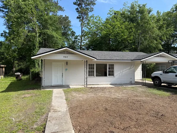 907 Wedgewood Dr, Hattiesburg, MS 39401