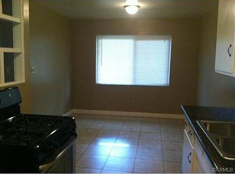 3rd image of 385 Vernon Dr APT A