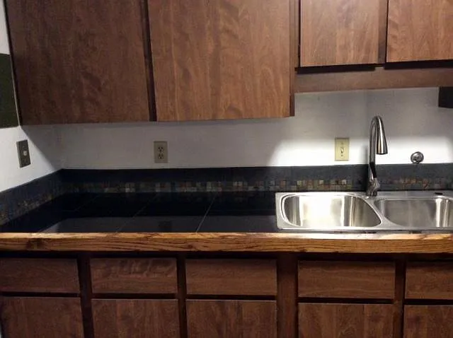 2 bed, 800 sqft, $2,100 — Photo 1