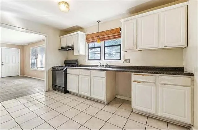8936 Curran Blvd — Photo 3