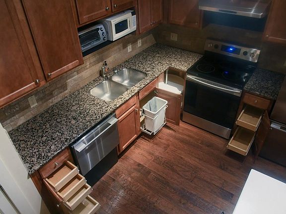 4th image of 445 W Blount Ave APT 201