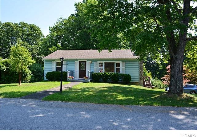 1st image of 212 Sycamore Dr