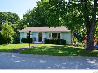 212 Sycamore Dr, New Windsor, NY 12553
