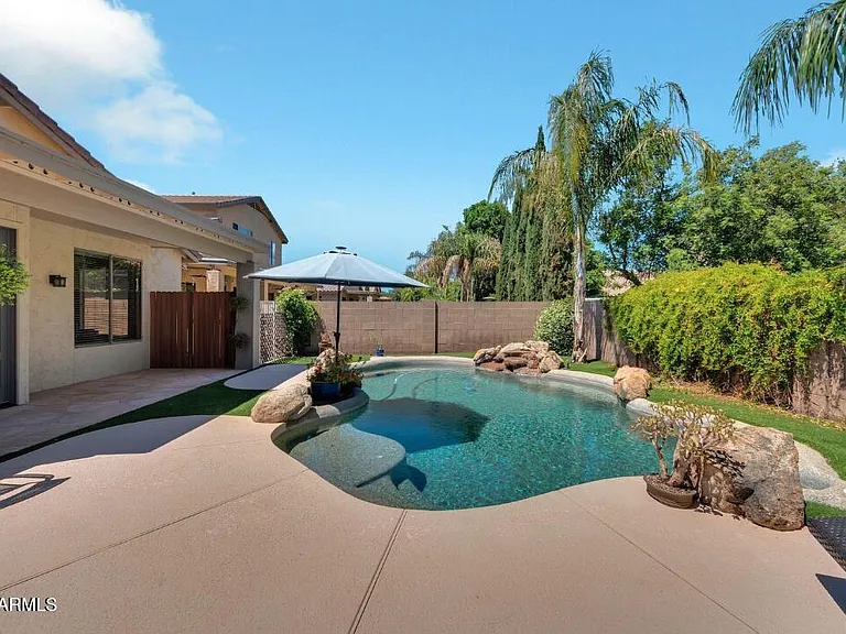 1710 E Tradewind Ct — Photo 33